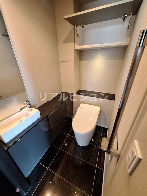 トイレ　別部屋参考写真です