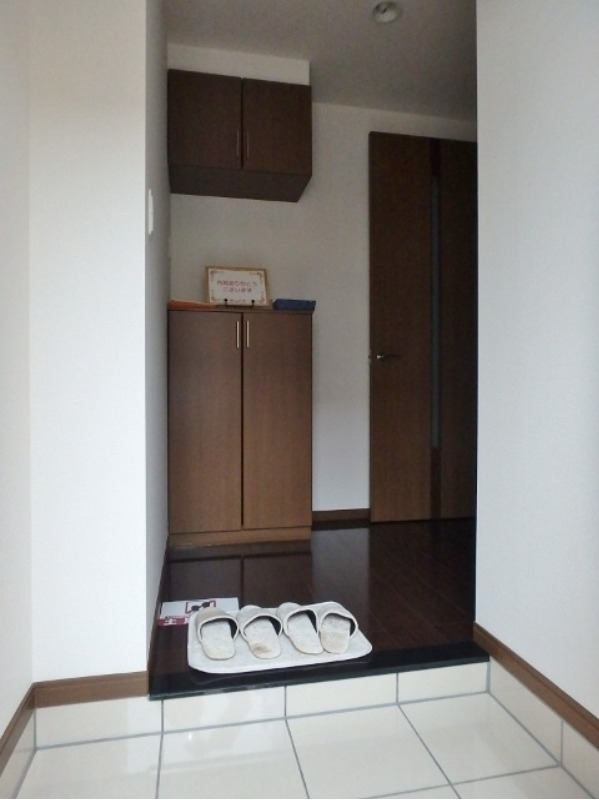 玄関　図面と現状に相違がある場合には現状を優先