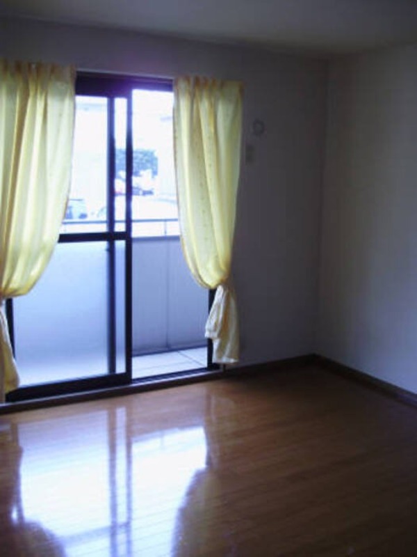 居室・リビング　図面と現状に相違がある場合には現状を優先