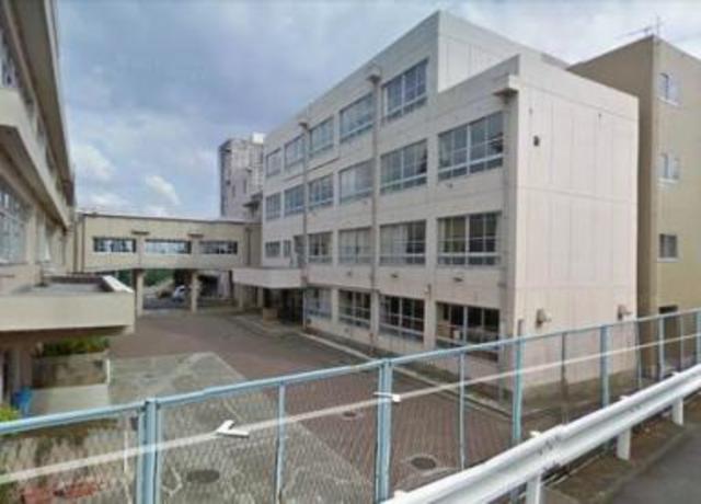 中学校　厚木市立小鮎中学校（中学校）まで349m