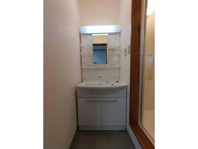 洗面設備　洗面化粧台