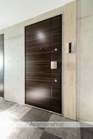 ラペルラ世田谷赤堤の玄関写真