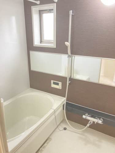 バス・シャワールーム　バスルーム