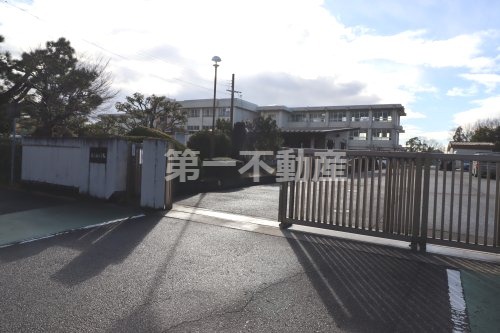 小学校　加東市立滝野南小学校（小学校）まで1433m