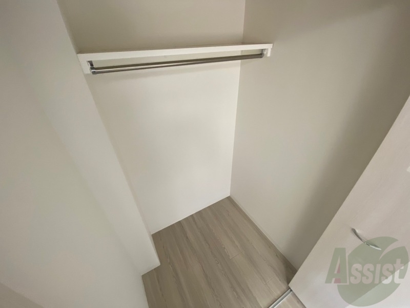 収納　クローゼットは奥行きもあり、荷物が多い方でも安心です。