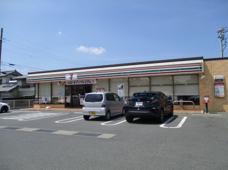 コンビニ　セブンイレブン湖西新所原店（コンビニ）まで683m