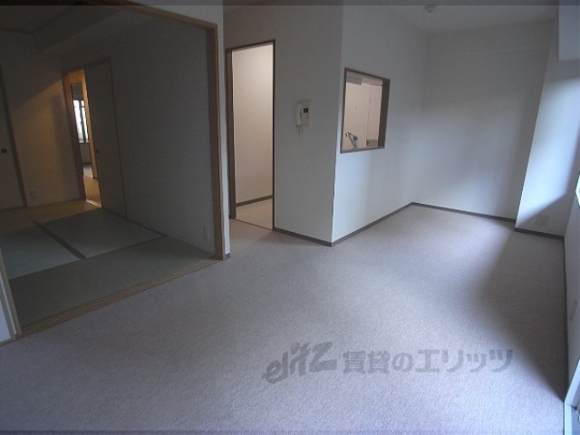 居室・リビング　リビング