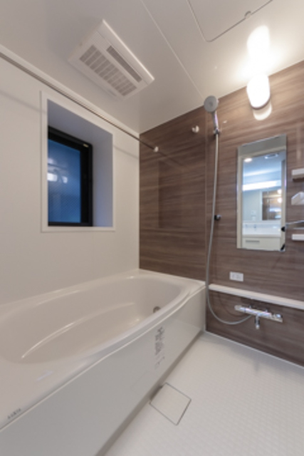 バス・シャワールーム　※写真は同タイプ住戸です。