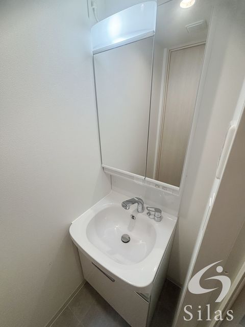 洗面設備　同仕様