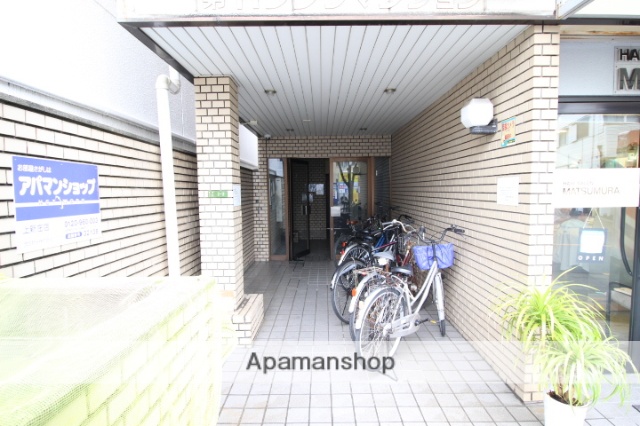 エントランス　アパマン上新庄店の専属募集物件！現地待合せ対応可能です♪