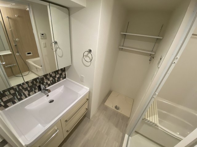 洗面設備　カラーパターンが異なる場合がございますので、写真はイメージと