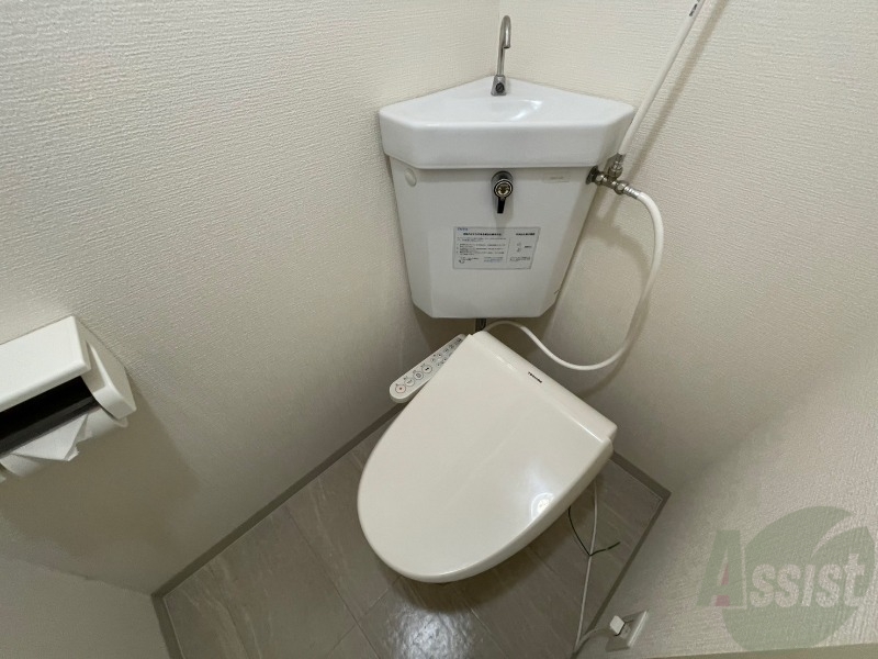 トイレ　シャワートイレになっているので快適です！