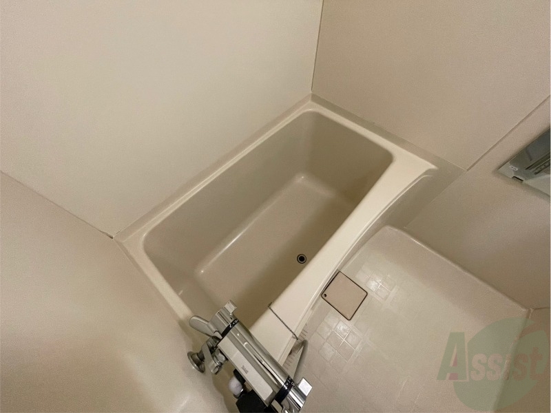 洗面設備　お風呂になります。一日の疲れを癒してくださいね。