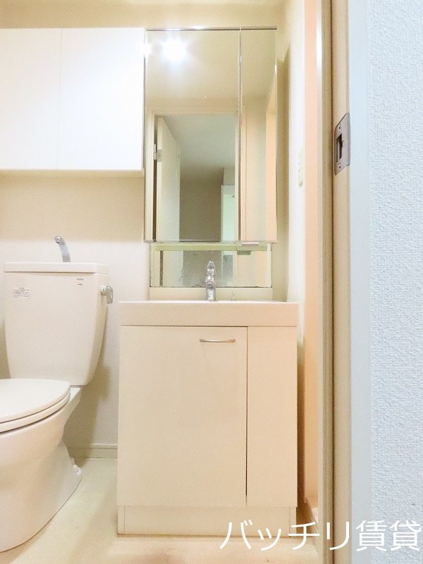 洗面設備　同型タイプの為、現状を優先致します。