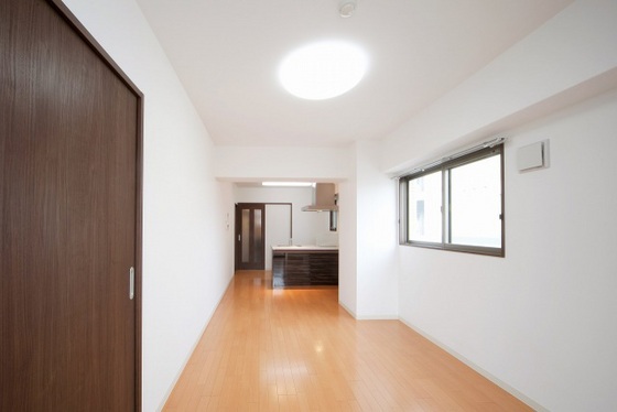 居室・リビング　※他号室の写真です。