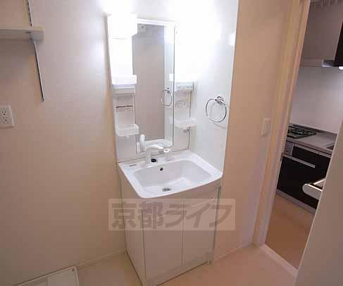 洗面設備　便利なシャンプードレッサー。