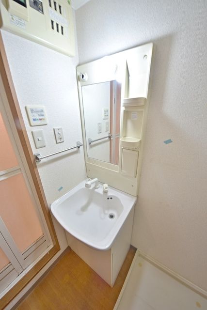 洗面設備　同タイプのお部屋写真です