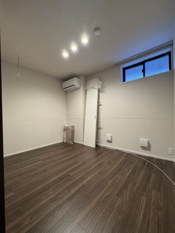 その他部屋・スペース　落ち着いて過ごせるお部屋なので、寝室にいかがでしょうか