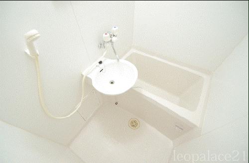 バス・シャワールーム　備品や設備仕様は号室等により異なります現地をご確認下さい。