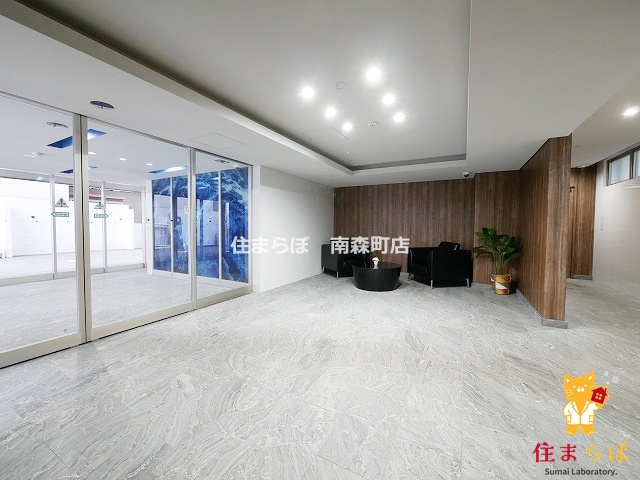 ロビー　「暮らしの設計図は、ここから始まります。」