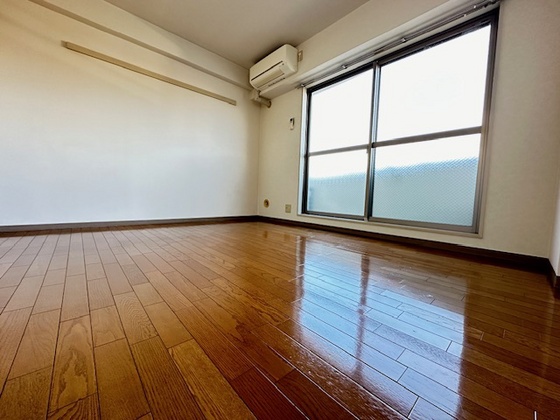 居室・リビング　※別部屋の写真です