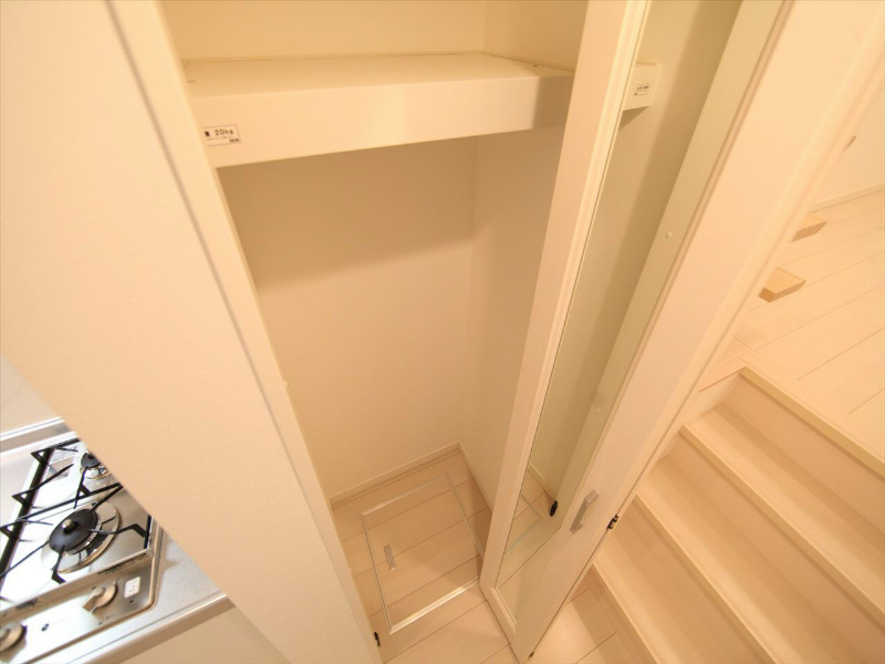 収納　クローゼット（収納充実してます）