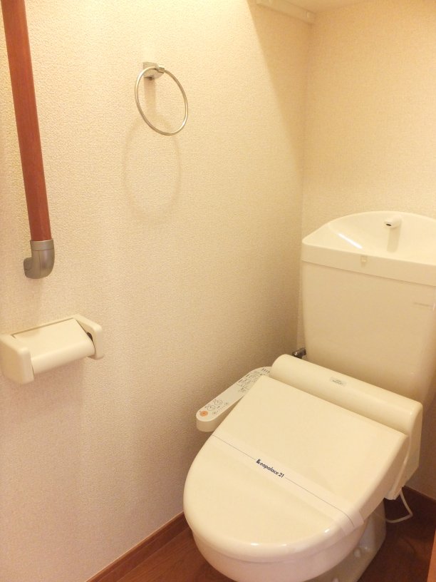 トイレ　ウォシュレット付きです