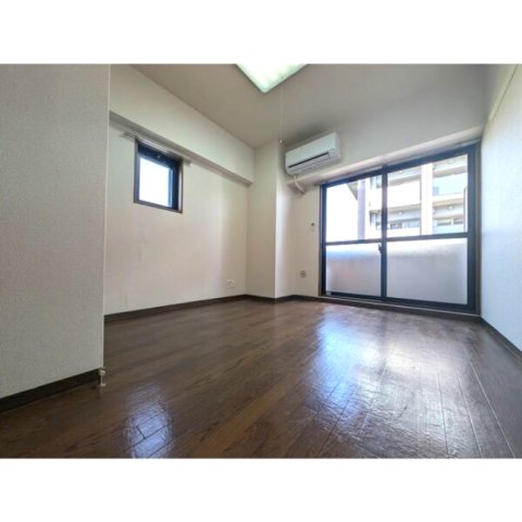 居室・リビング　※写真は同じマンションの違う部屋のものになります。