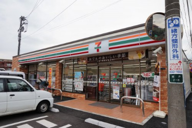 コンビニ　セブンイレブン 川崎坂戸2丁目店（コンビニ）まで378m