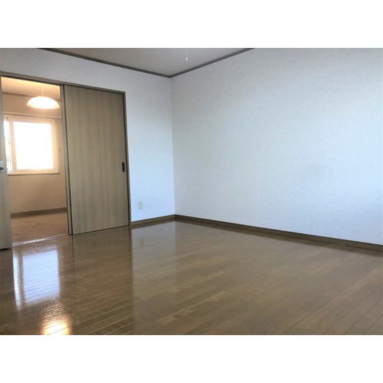 居室・リビング　リビング１３帖