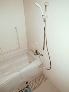 バス・シャワールーム　追い炊き機能付きです