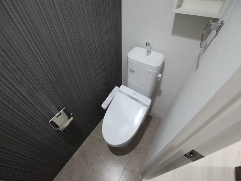 トイレ　温水洗浄便座付トイレ