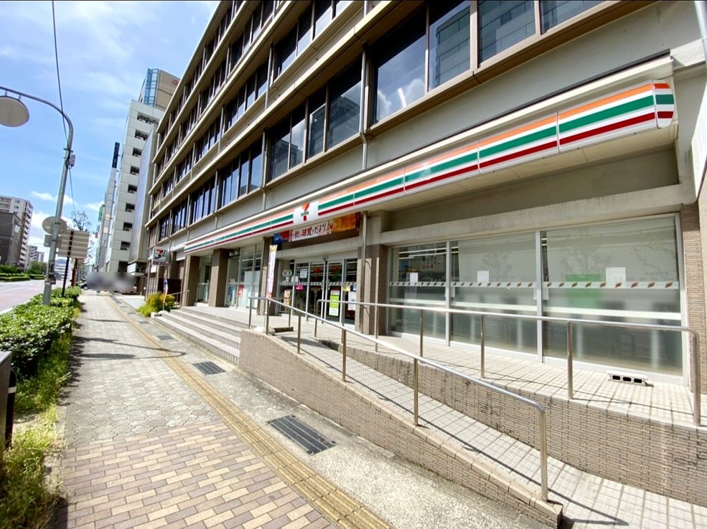 コンビニ　セブンイレブン長崎万才町店（コンビニ）まで230m