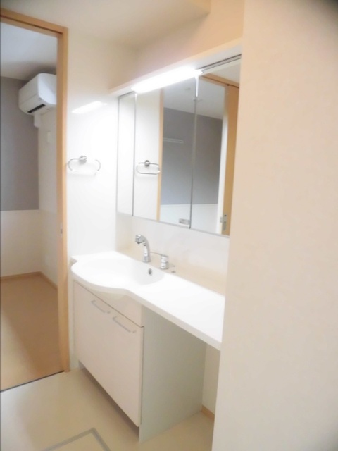 洗面設備　１０２　洗髪洗面化粧台