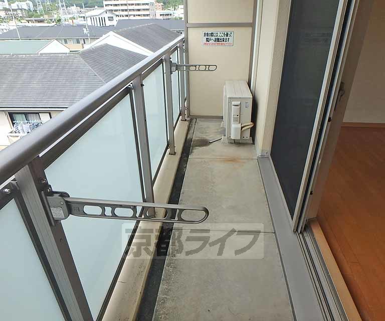 バルコニー　洗濯物はこちら