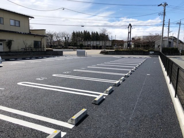 駐車場　駐車場