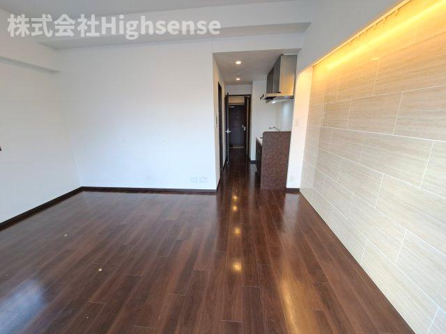 居室・リビング　こちらの居間で趣味の時間をお楽しみください