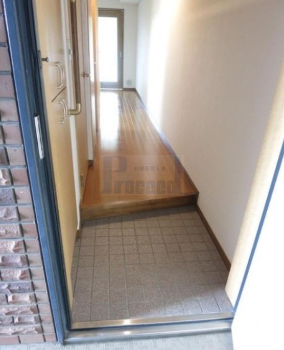 玄関　広々とした玄関部分