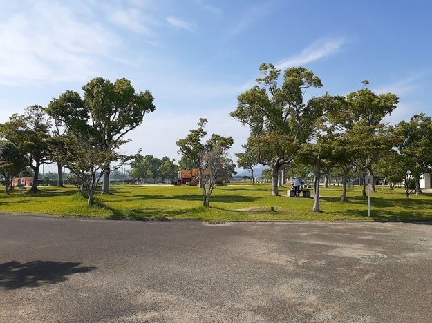 公園　小郡運動公園（公園）まで930m