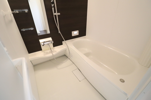 バス・シャワールーム　追い焚き給湯