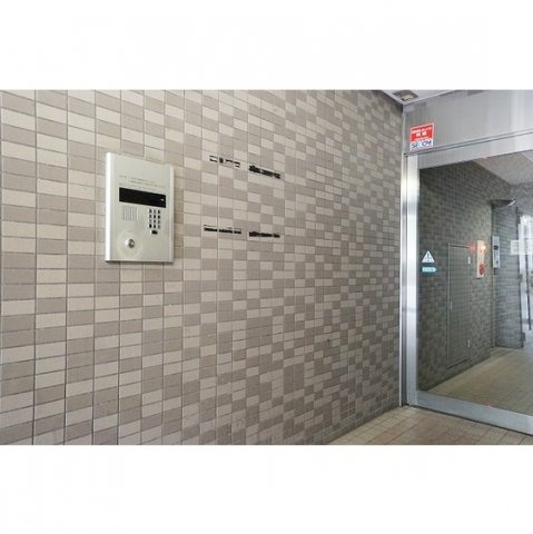 セキュリティ　オートロック完備のエントランス♪