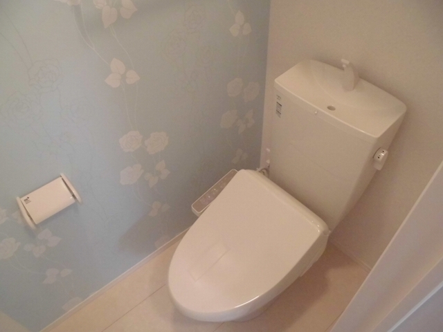 トイレ　温水洗浄暖房便座