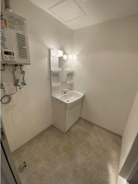 洗面設備　他号室のお写真です。参考にご覧下さい。