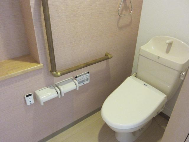トイレ　シャワー付トイレ