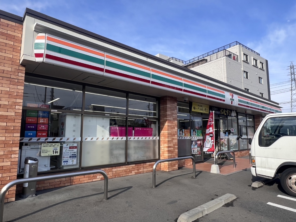 コンビニ　セブンイレブン 足立一ツ家2丁目店（コンビニ）まで474m