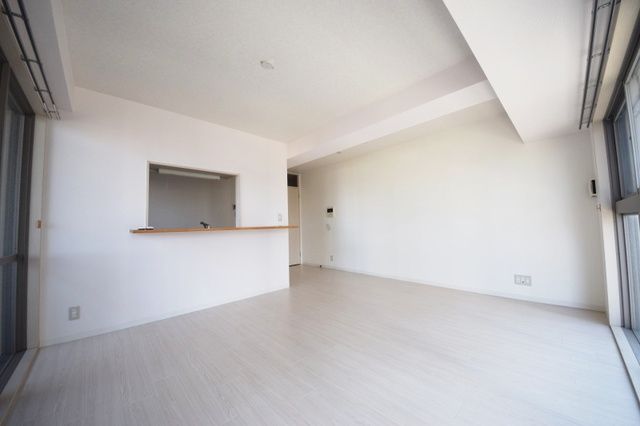 その他部屋・スペース　★白を基調とした清潔感のあるリビングです★