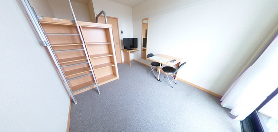 居室・リビング　※別部屋の写真です