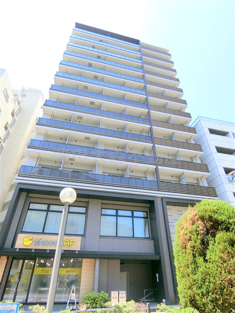 建物外観　2022年11月築　RC鉄筋コンクリート造地上13階建て1K