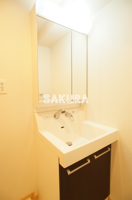 洗面設備　忙しい朝には欠かせない洗面所です♪