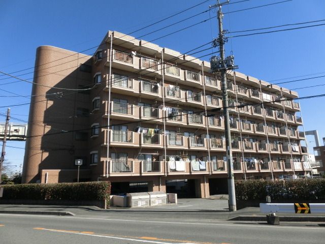 建物外観　高台で日当たり良好